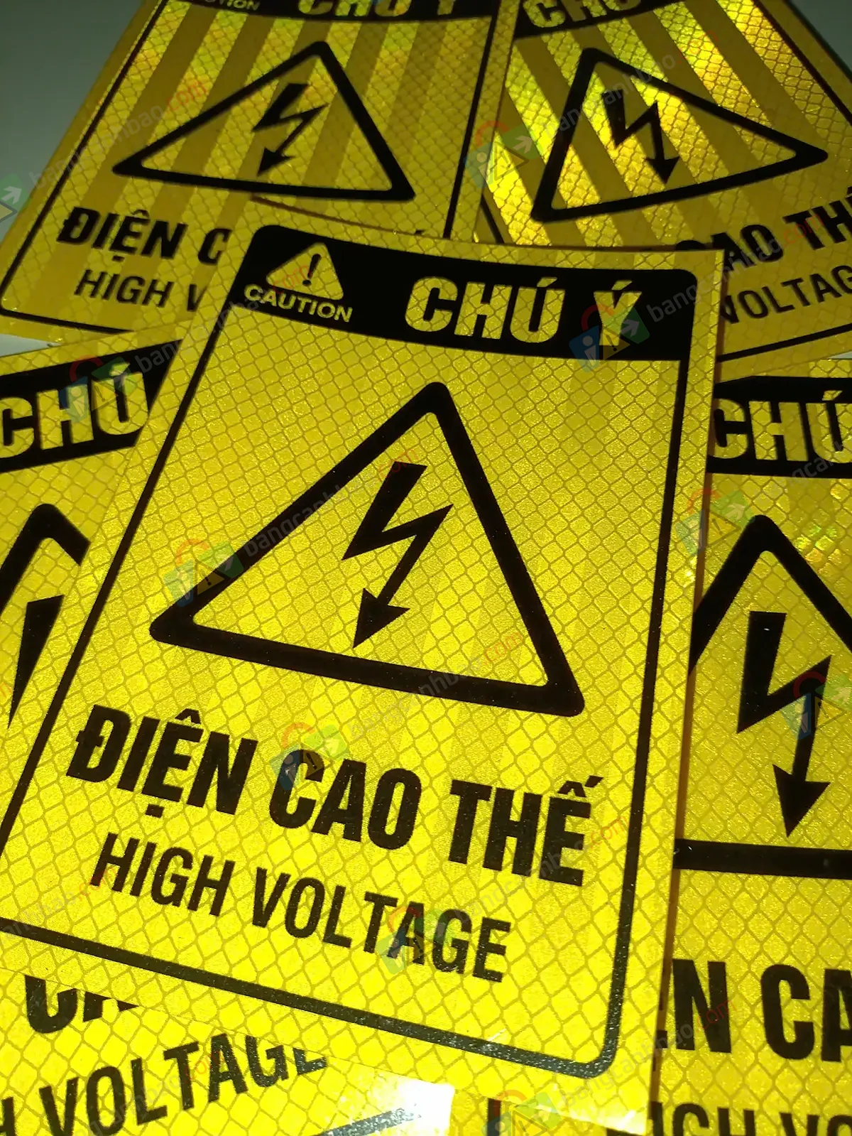 Nhãn Phản Quang Cảnh Báo Điện Cao Thế – Decal Phản Quang An Toàn Điện